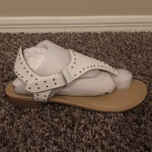 vaneli yalena sandal